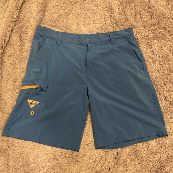 Columbia PFG Omni-Shield Cargo Shorts Blue Fishing Hiking 10" INS Mens Size 38 - Picture 1 of 5